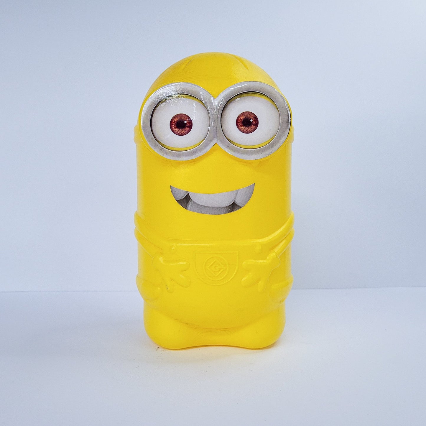 Alcancia minion mediana 1092