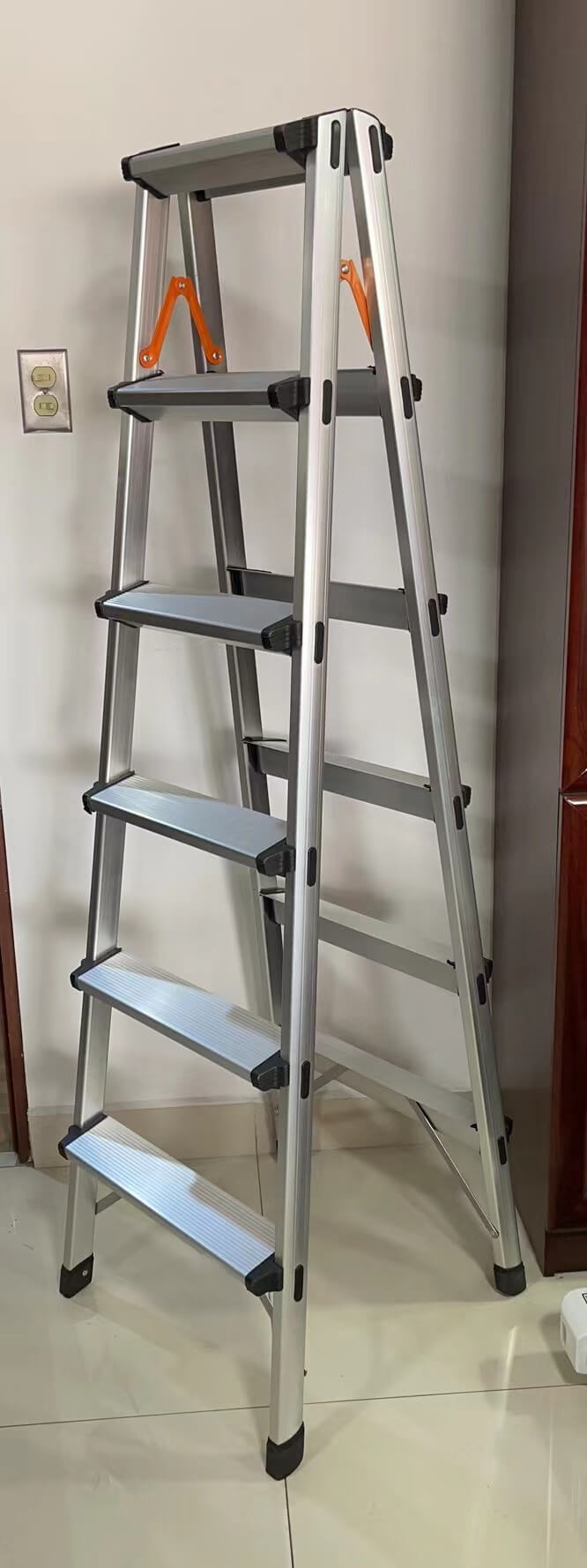 Escalera 1.5m c/6 escalones51145-6