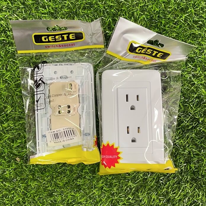 Tomacorriente blanco 2# 51099-4