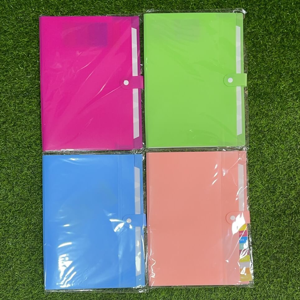 Carpeta con macaron mq024