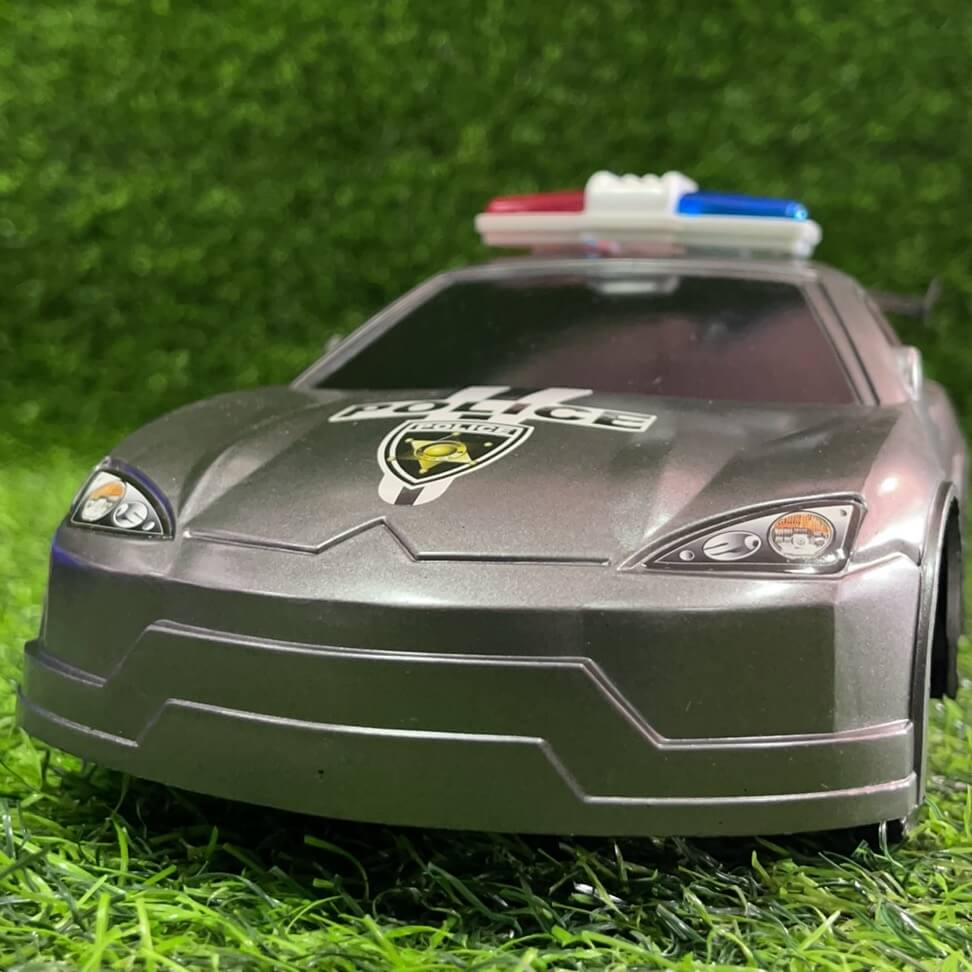 Jug. vehiculo policia 10819