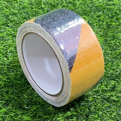 Cinta adhesiva antideslizantenegro/amarillo 50mmx5m 80177